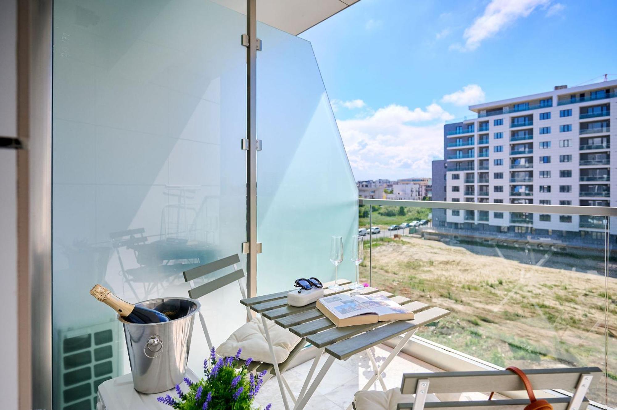 Soleil Anne Studio In Infinity Beach Resort - Parking Mamaia Extérieur photo
