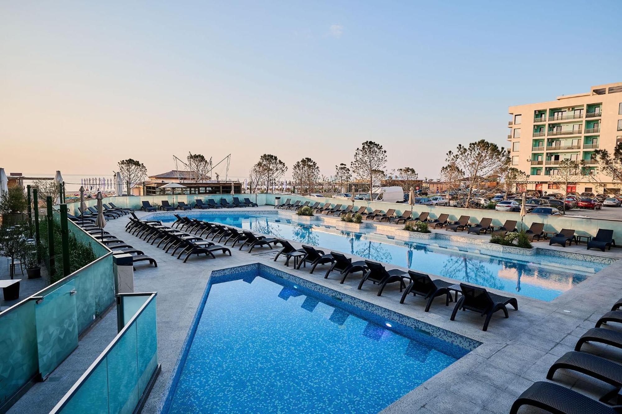 Soleil Anne Studio In Infinity Beach Resort - Parking Mamaia Extérieur photo